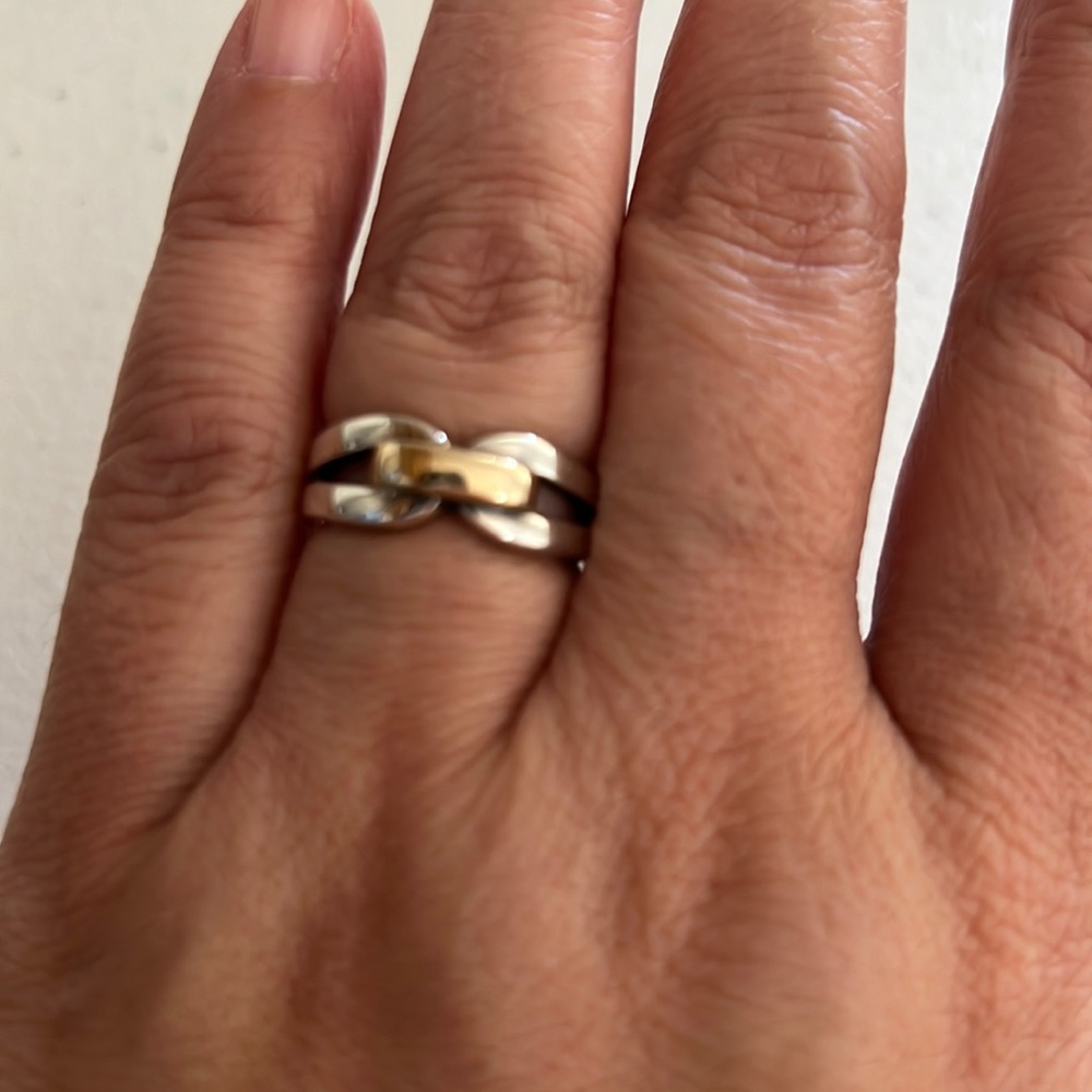 Retired James Avery Enduring Bond Ring